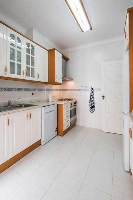 Apart Lisboa Confortavel 2 Quartos Com Terraco โอดิเวลัส ภายนอก รูปภาพ