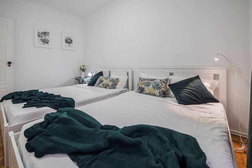 Apart Lisboa Confortavel 2 Quartos Com Terraco โอดิเวลัส ภายนอก รูปภาพ