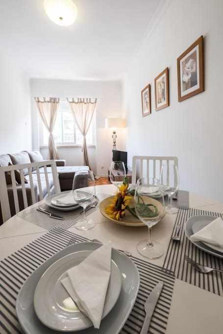 Apart Lisboa Confortavel 2 Quartos Com Terraco โอดิเวลัส ภายนอก รูปภาพ