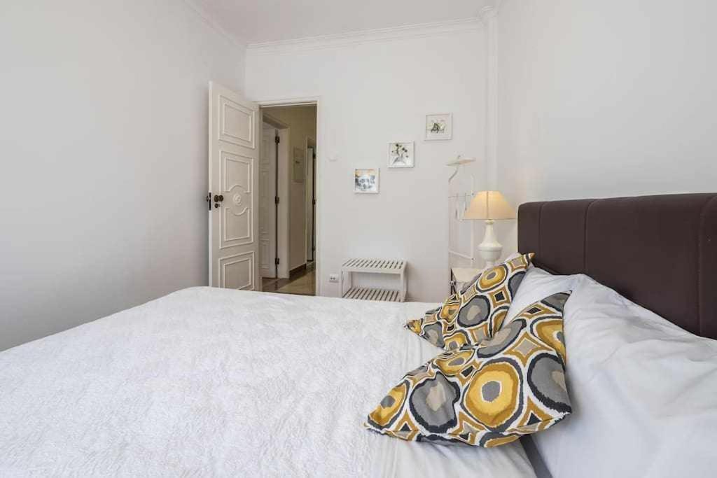 Apart Lisboa Confortavel 2 Quartos Com Terraco โอดิเวลัส ภายนอก รูปภาพ