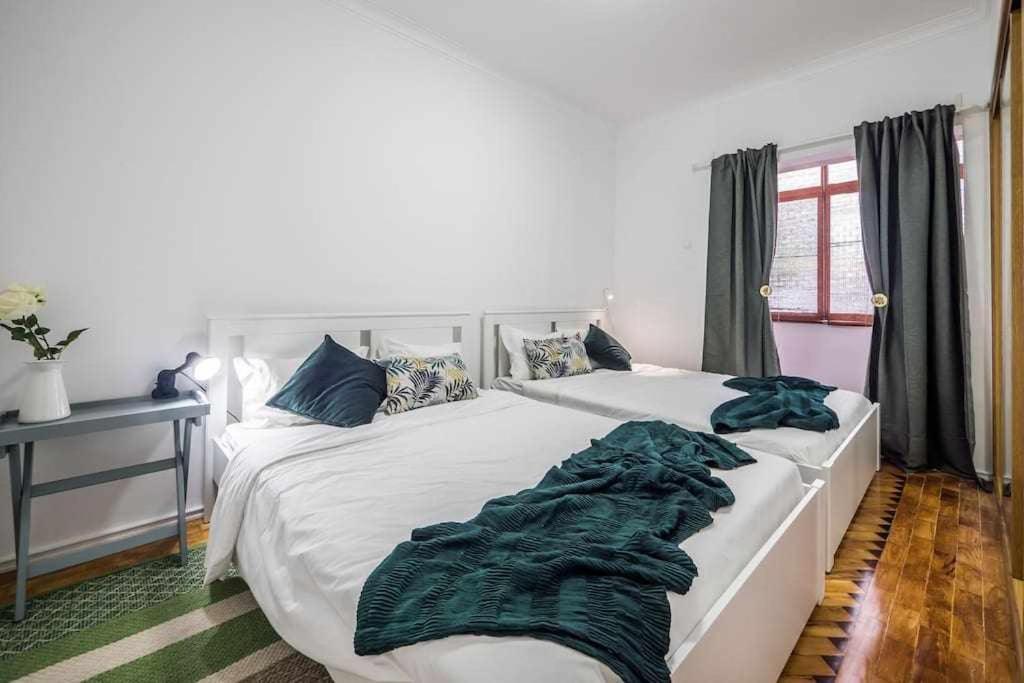 Apart Lisboa Confortavel 2 Quartos Com Terraco โอดิเวลัส ภายนอก รูปภาพ