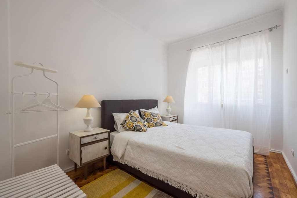 Apart Lisboa Confortavel 2 Quartos Com Terraco โอดิเวลัส ภายนอก รูปภาพ